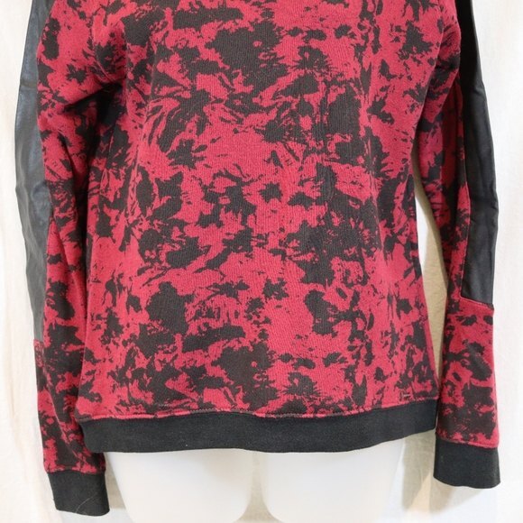 Volcom Red & Black Vegan Leather Sleeve Accent Long Sleeve Top Small - Picture 4 of 10